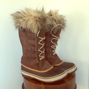 Sorel Joan of Arctic boots